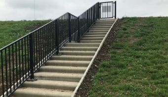 A photo of a talus staircase which is made with 3D concrete printing.
